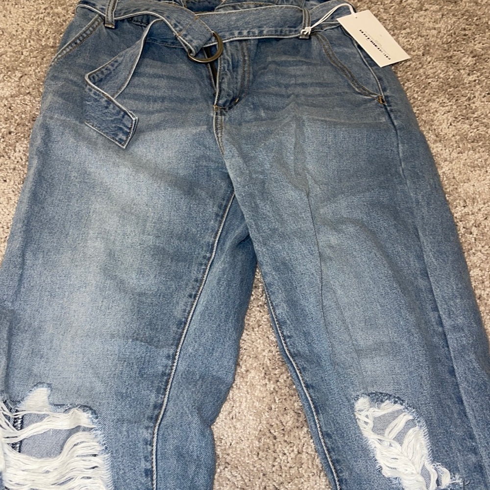 Jeans - Picture 2 of 3